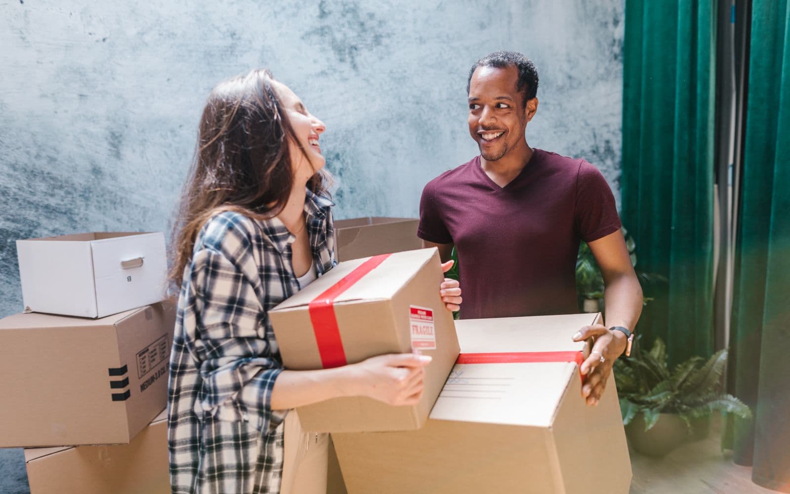 Moving Help in Calgary by Hollex Services